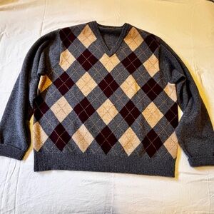 Brooks Brothers V-Neck Argyle Sweater - Gray, Cream, and Brown Size XL